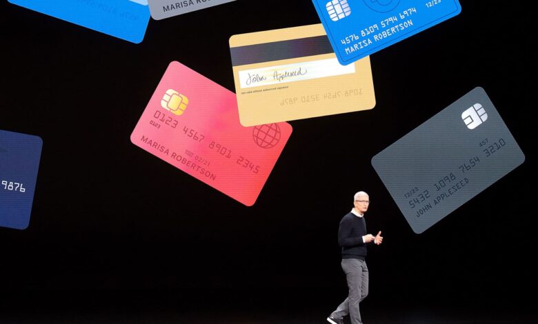 Apple is in talks with JPMorgan for bank to take over card from Goldman Sachs