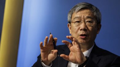 China should focus on fighting deflationary pressure, former central bank governor says