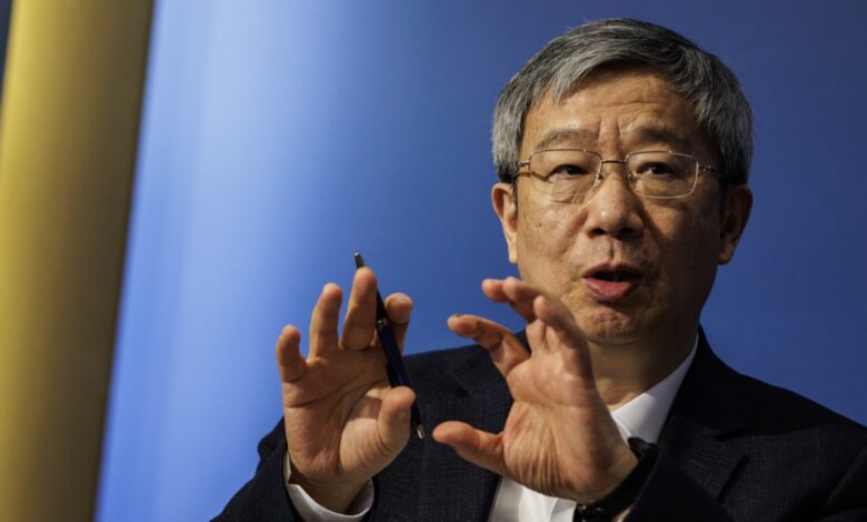 China should focus on fighting deflationary pressure, former central bank governor says