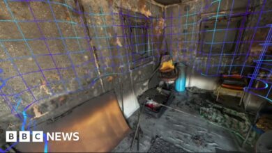 Investigating crime scenes in virtual reality