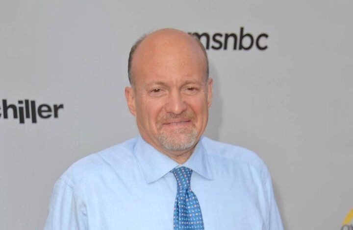 Jim Cramer Says He Likes This Nancy Pelosi Portfolio Stock 'Very Much:' And This AI Play Is Reasonably Valued Than High-Flier Nvidia