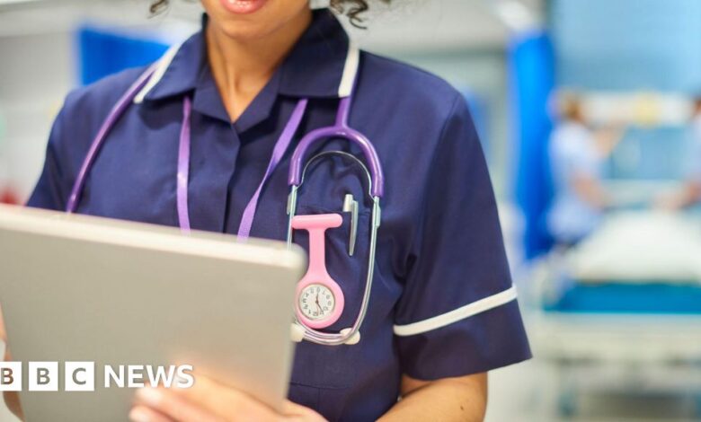 Nurses in England say 5.5% pay rise not enough