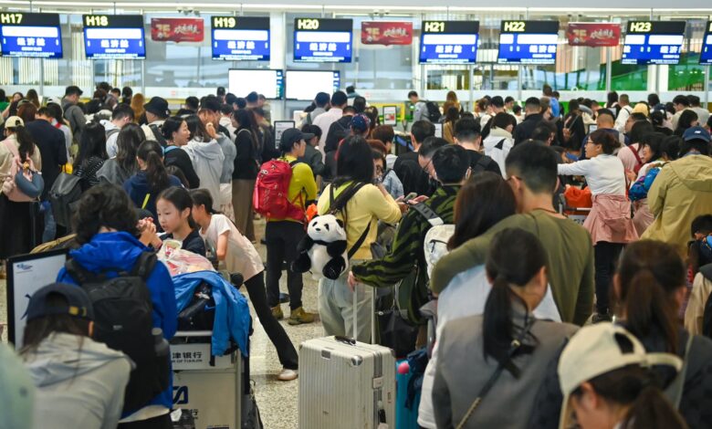 China's Golden Week holiday signals persistent consumer caution