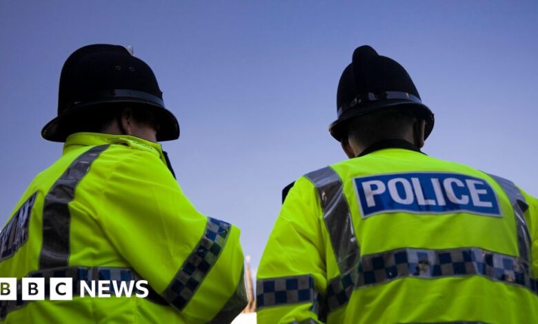 Police chiefs' job cuts warning to ministers