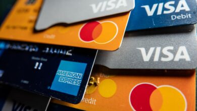 A record number of consumers are making minimum credit cards payments as delinquencies also rise