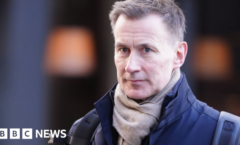 Jeremy Hunt apologises to Letby victims' families