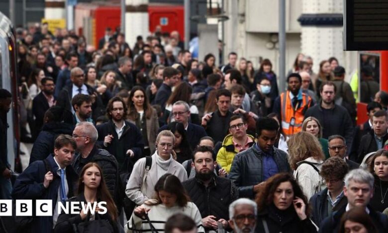 Net migration to push UK population to 72.5m, ONS projects