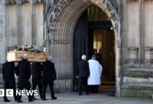 Tony Blair praises 'extraordinary' John Prescott at funeral