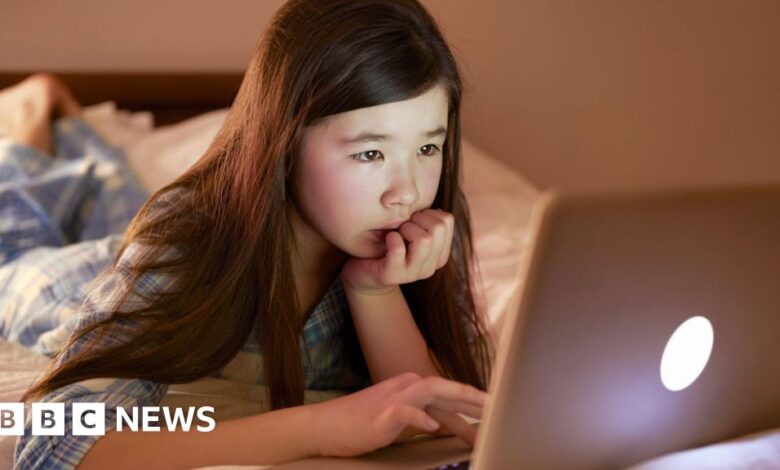 Children routinely using social media, Australian regulator says