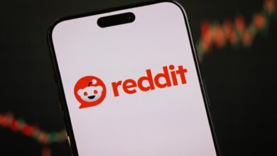 Stocks making the biggest moves after hours: Reddit, Robinhood, Dutch Bros, MGM Resorts and more