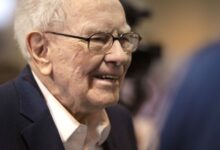 Warren Buffett amasses more cash and sells more stock, but doesn't explain why in annual letter