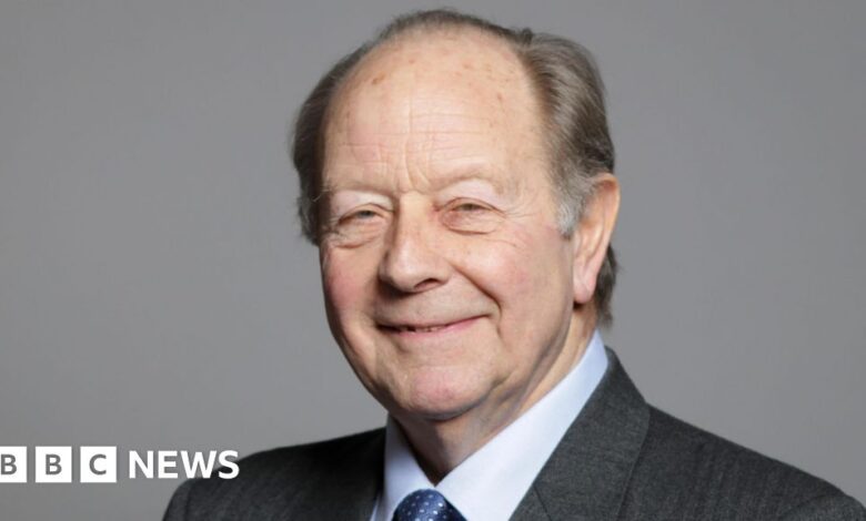 Tory peer Lord Hamilton apologises for Holocaust memorial comment