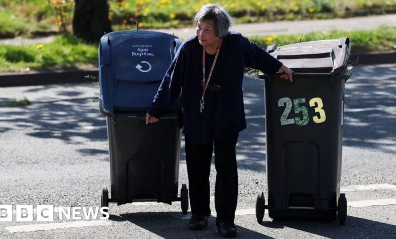 Birmingham bin dispute goes to May Day mediation talks