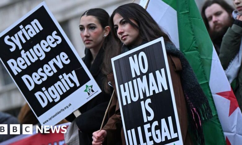 Call for freeze on Syrian asylum claims to end as thousands still in limbo