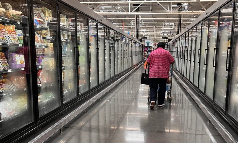 Consumer sentiment falls in May as Americans' inflation expectations jump after tariffs