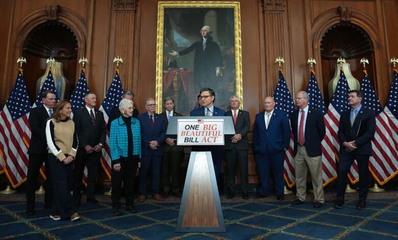 House Republican tax bill favors the rich — how much they stand to gain, and why