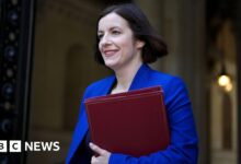 Ministers considering scrapping two-child benefit cap