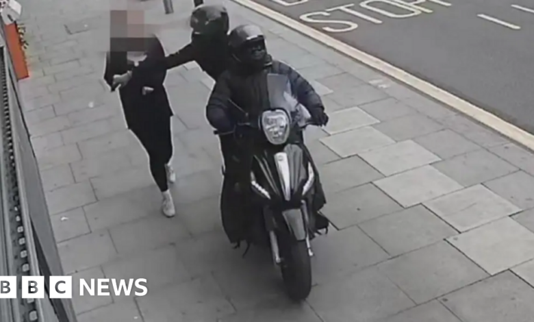 Apple and Google clash with police and MPs over phone thefts