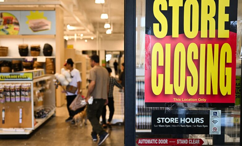 Fed 'Beige Book' economic report cites declining growth, rising prices and slow hiring