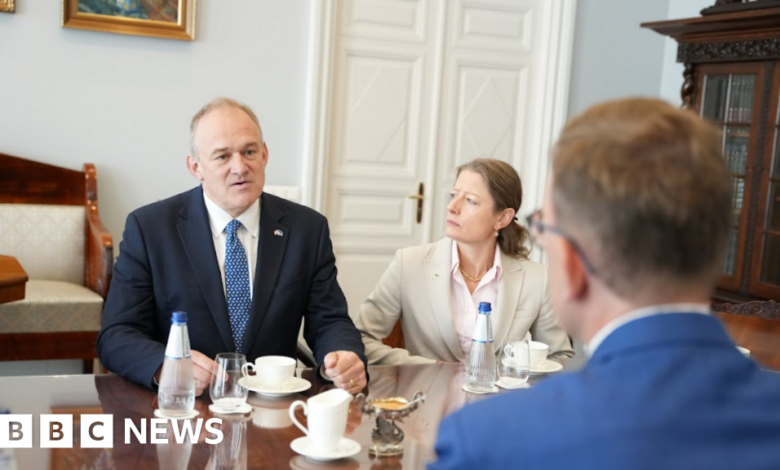 Give new recruits £10,000 to join army, says Sir Ed Davey