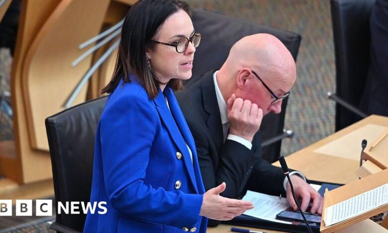 Scottish government to remove WhatsApp from phones