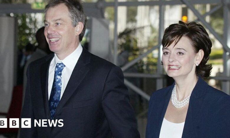 Blairs' discount designer clothes deal caused No 10 concern, files show