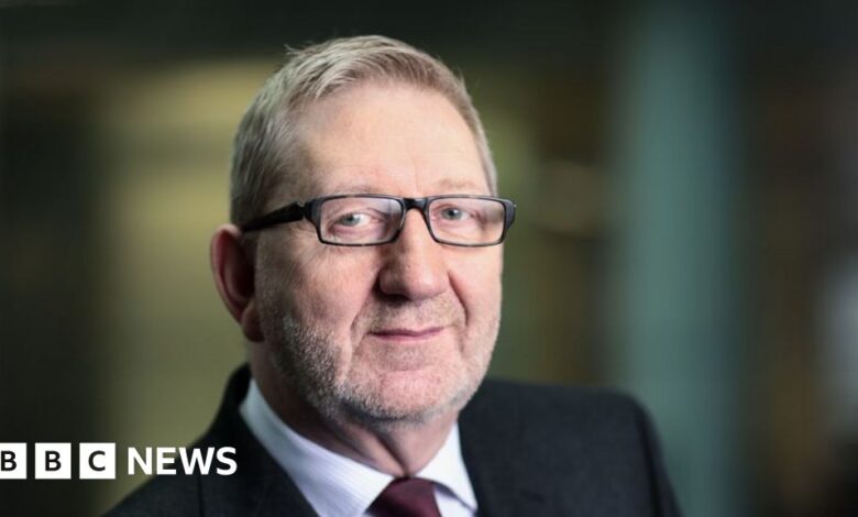 Ex-union boss Len McCluskey took private jet flights arranged by building firm, report finds