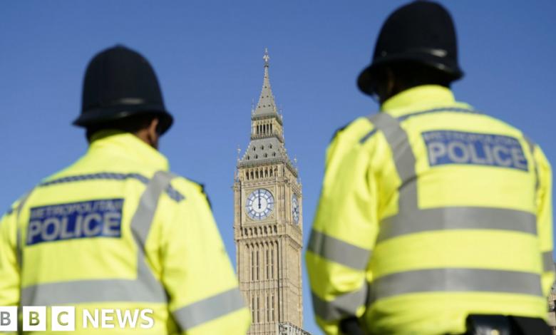 Met Police to close half its front counters following budget