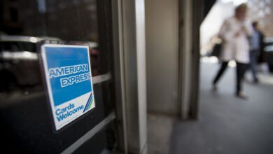 Rich American Express customers continue to spend freely, with one exception