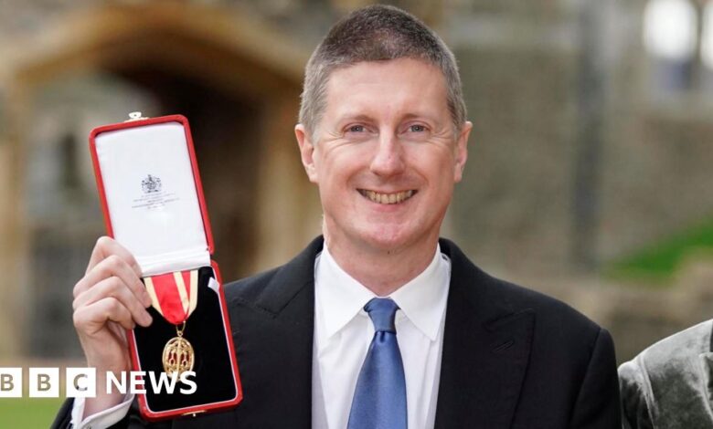 Stats boss quits as minister says new leadership needed