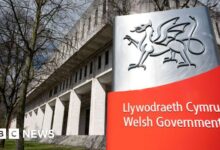 Welsh government should sell Cathays Park complex, insider says