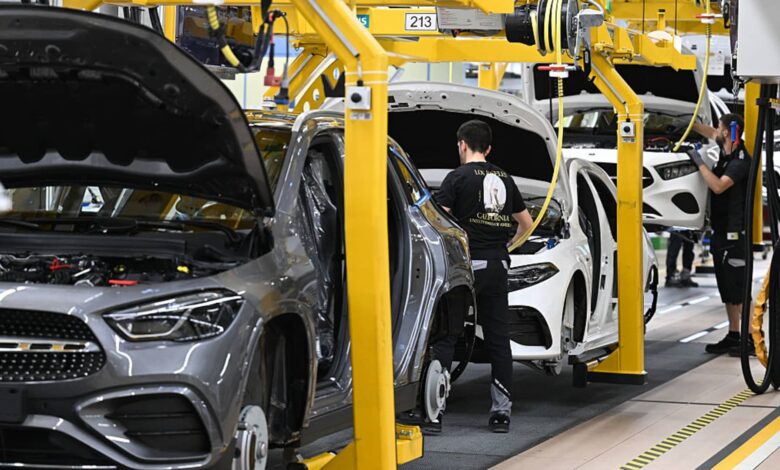 German autos sector slashes jobs as economic woes bite