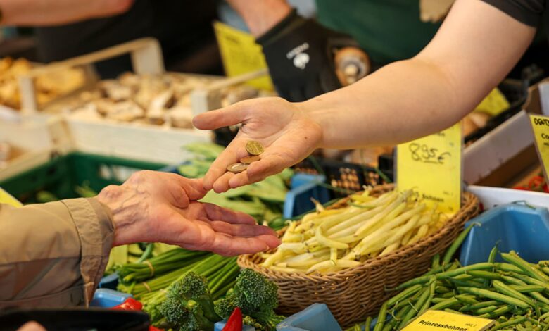 German inflation rises to hotter-than-expected 2.1% in August