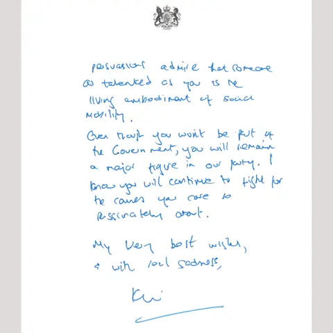 Downing Street The final page of Sir Keir Starmer's handwritten letter acknowledging Angela Rayner's resignation. It is written in blue ink. 