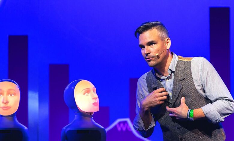 Tech Life - Tech and performance at the Edinburgh Festivals - BBC Sounds