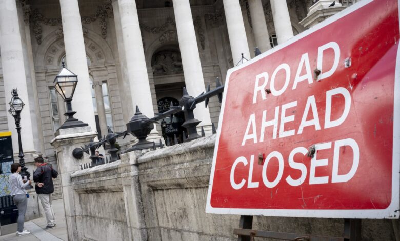 UK economy stalls in July, as slowdown sets in