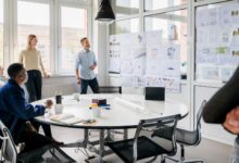 Workers are 'hugging' their jobs. There's a right way and a wrong way to do it